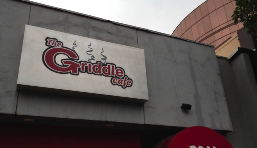 Griddle+Caf%C3%A9s+scrumptious+dishes+delight+taste+buds