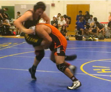 Captain Elijah Klapper grapples his way into CIF competition.