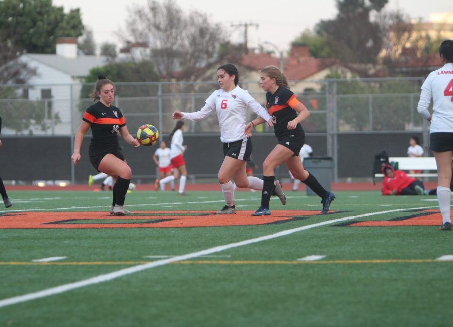 Girls varsity soccer defeats Lawndale in first league game of season