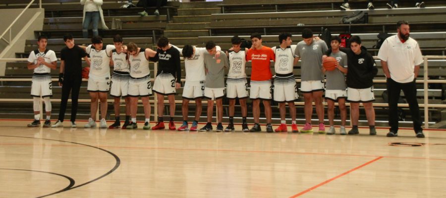 At their game against West Torrance, the boys varsity basketball team honored the late Kobe Bryant by holding a 24 second moment of silence. Photo by Ava Seccuro