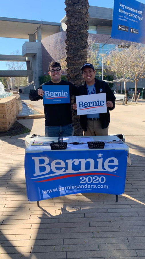 Sam Bernstein (19), left, and Justin Alvarez, right, table for Bernie Sanders at Santa Monica College. Photo courtesy of Sam Bernstein