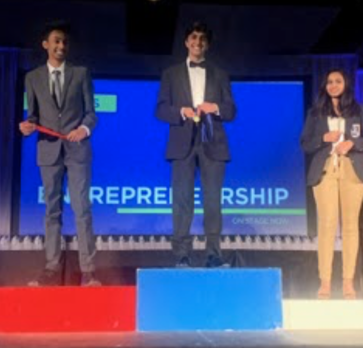 DECA  attends state competition, three qualify for international