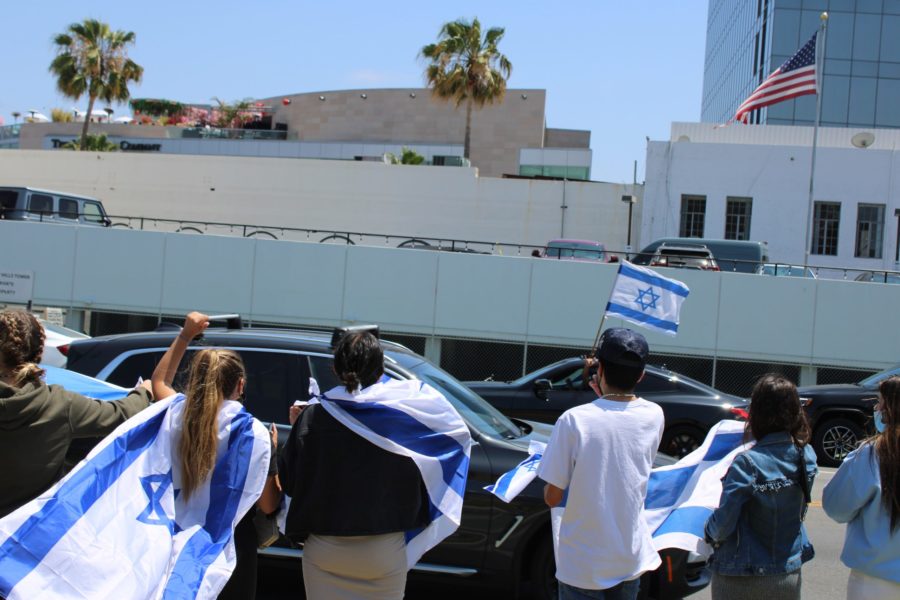 Jewish club members show support for Israel